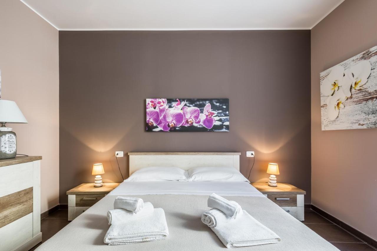 Modica For Family - Rooms And Apartments Zewnętrze zdjęcie