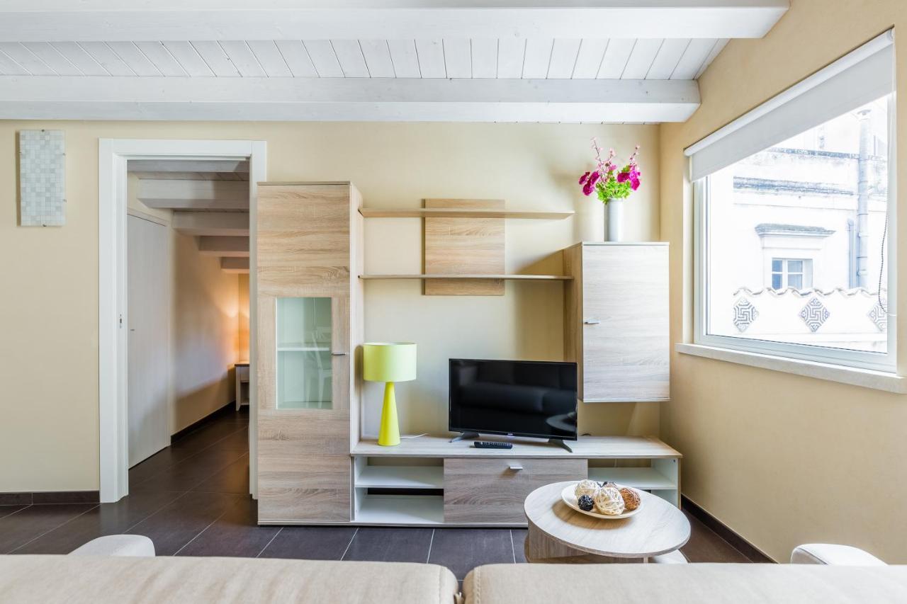 Modica For Family - Rooms And Apartments Zewnętrze zdjęcie