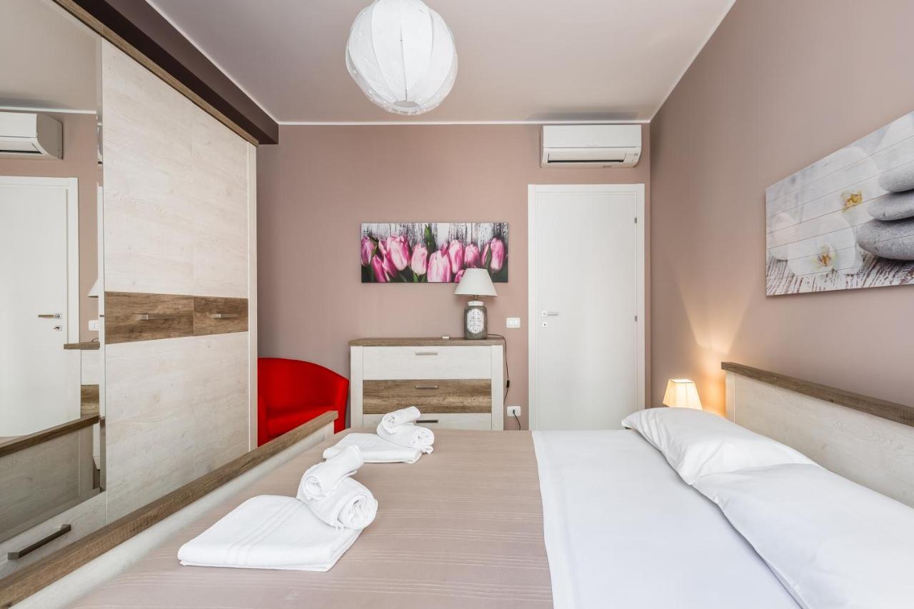 Modica For Family - Rooms And Apartments Zewnętrze zdjęcie